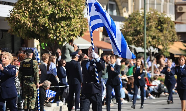 Εξαρετικός καιρός και πολυκοσμία στην παρέλαση της 28ης Οκτωβρίου